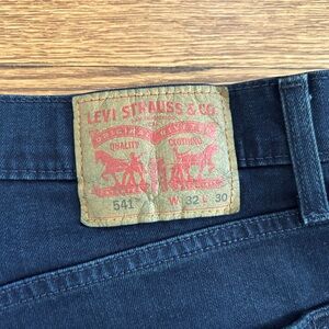 Levi’s 541 Athletic Fit Stretch Navy 32/30